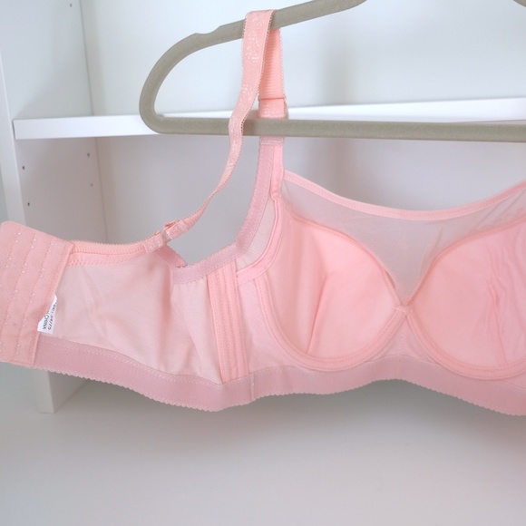 NWOT Soft Pink Bra - Picture 6 of 8